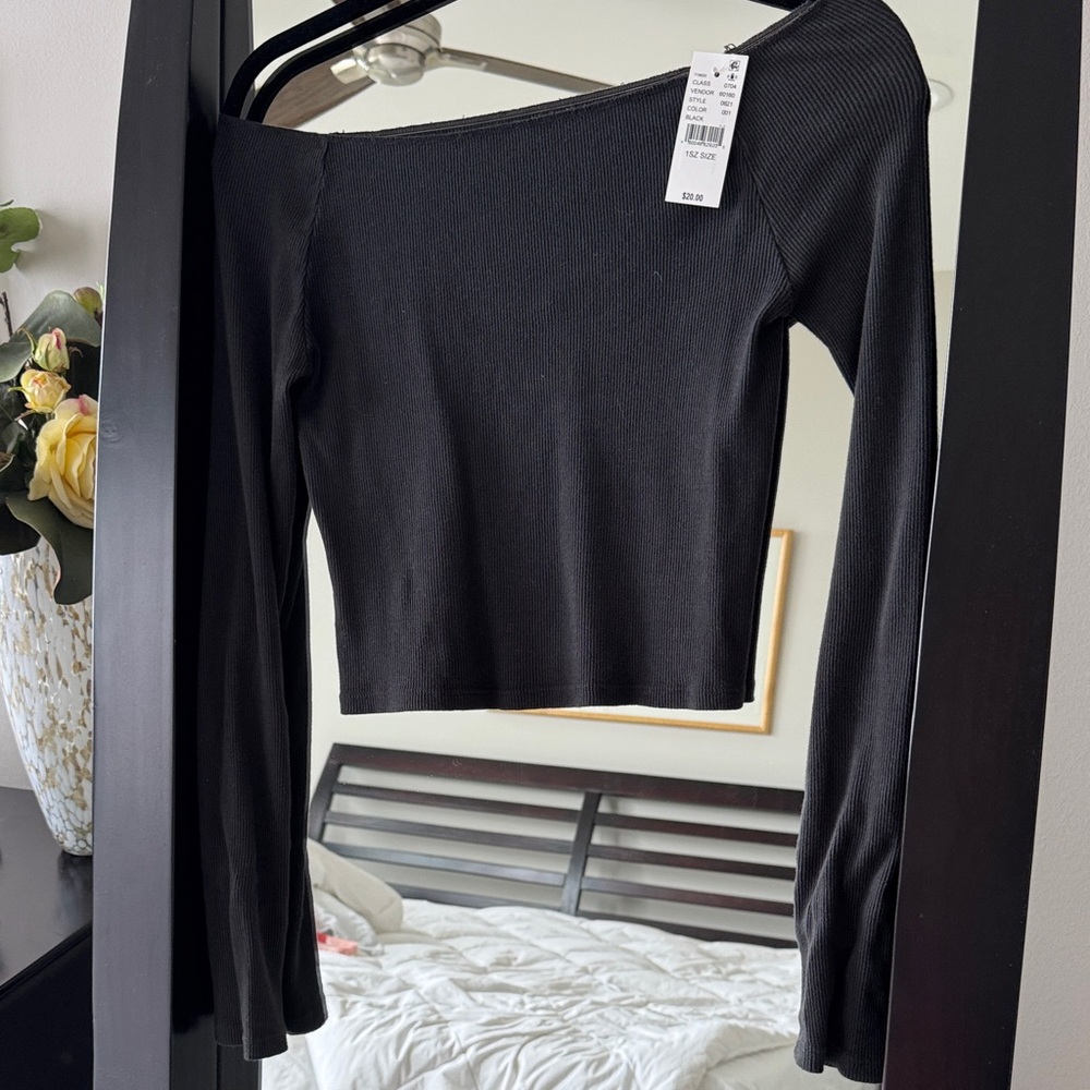 PacSun off shoulder crop top NWT one size